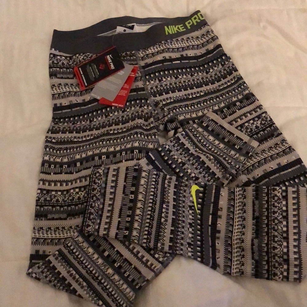 Nike Pro HyperWarm leggings